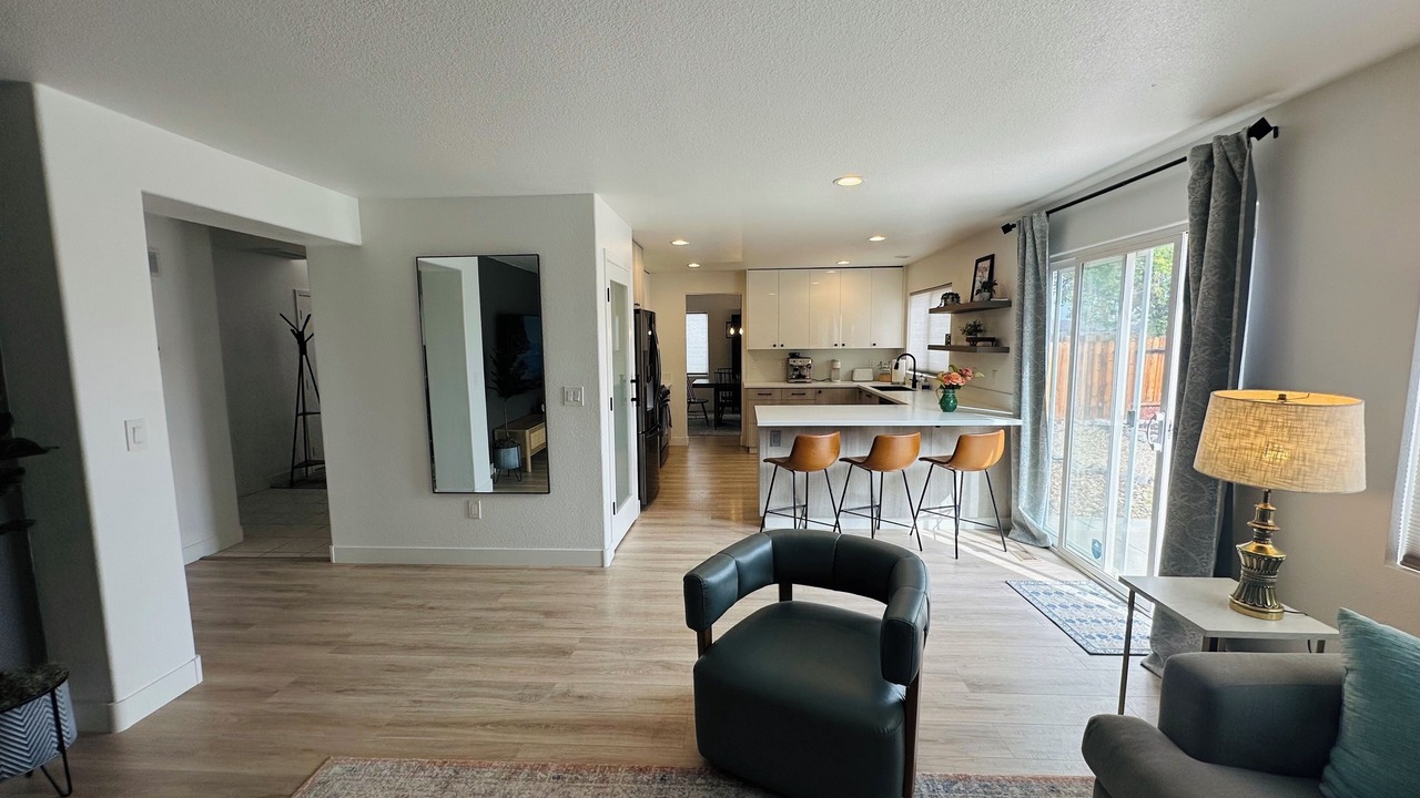Photo of Livingroom in Sparks