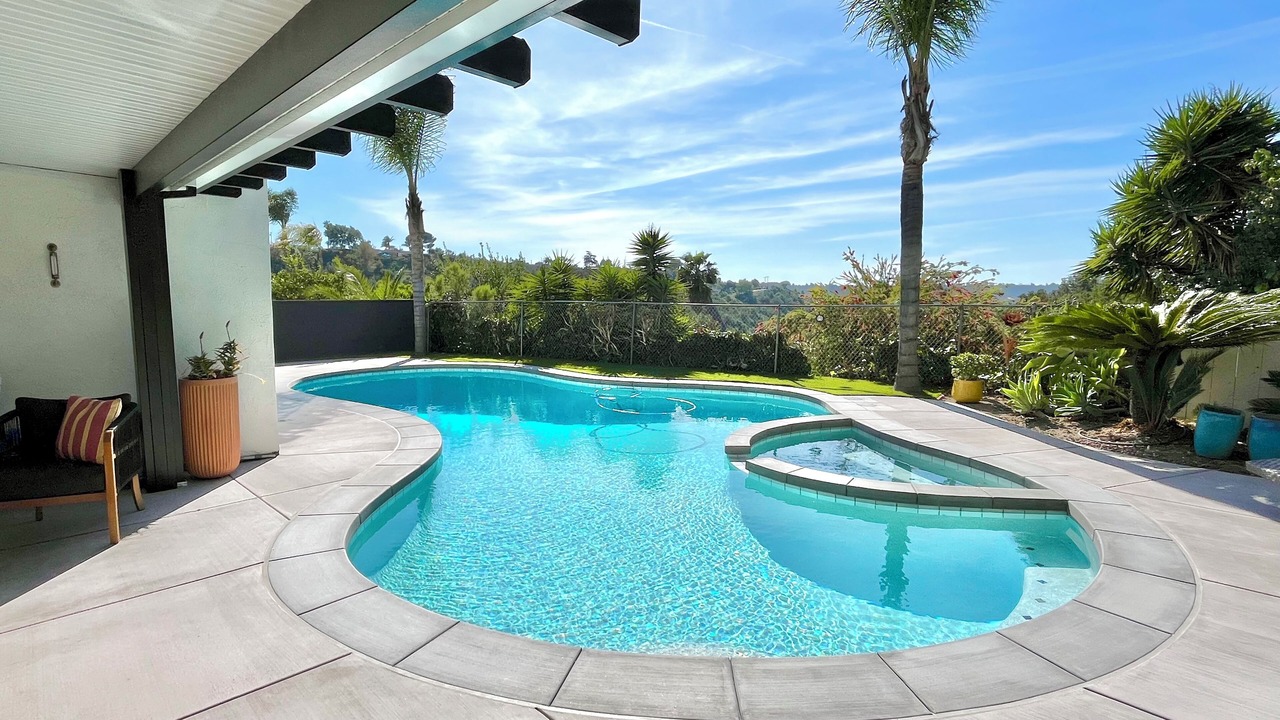 Photo of Outdoor in Allied Gardens