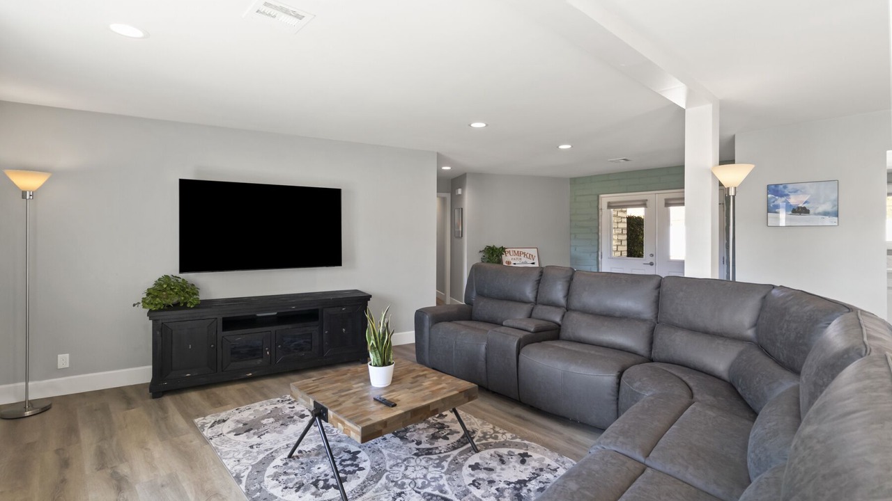Photo of Livingroom in Ramona