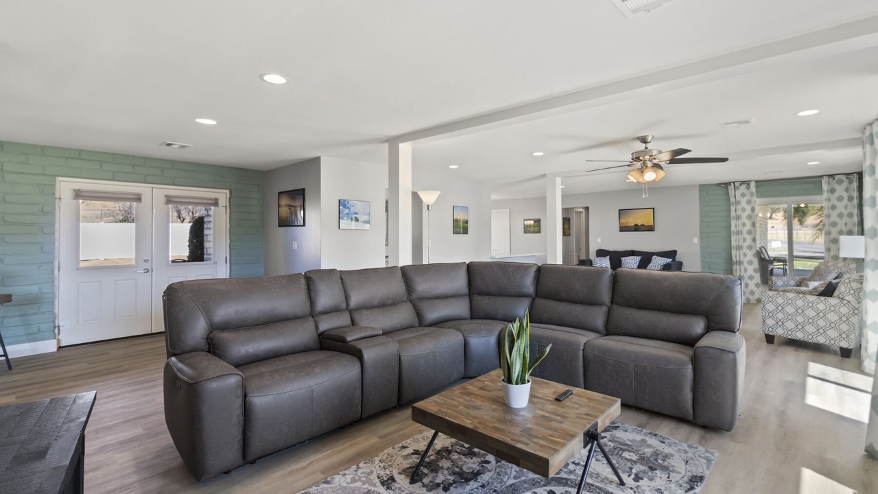 Photo of Livingroom in Ramona