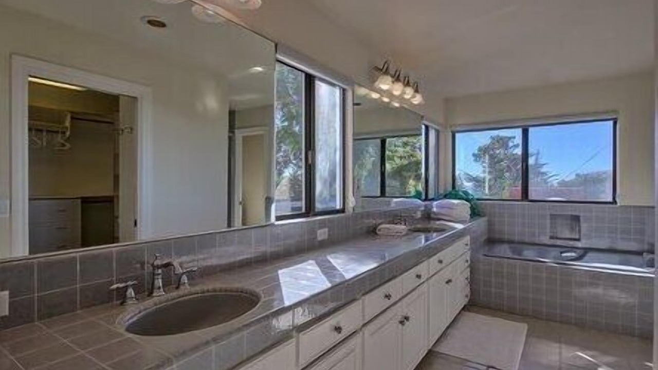 Photo of Bathroom in Happy Hill