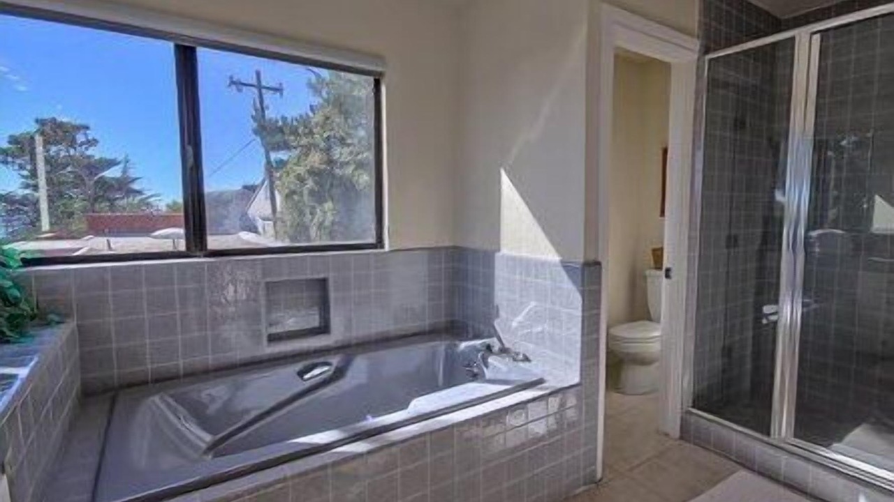 Photo of Bathroom in Happy Hill