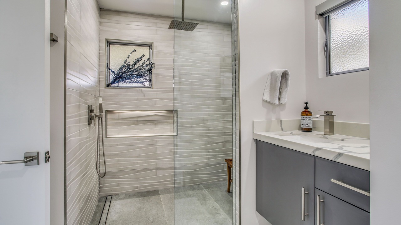 Photo of Bathroom in Araby Commons