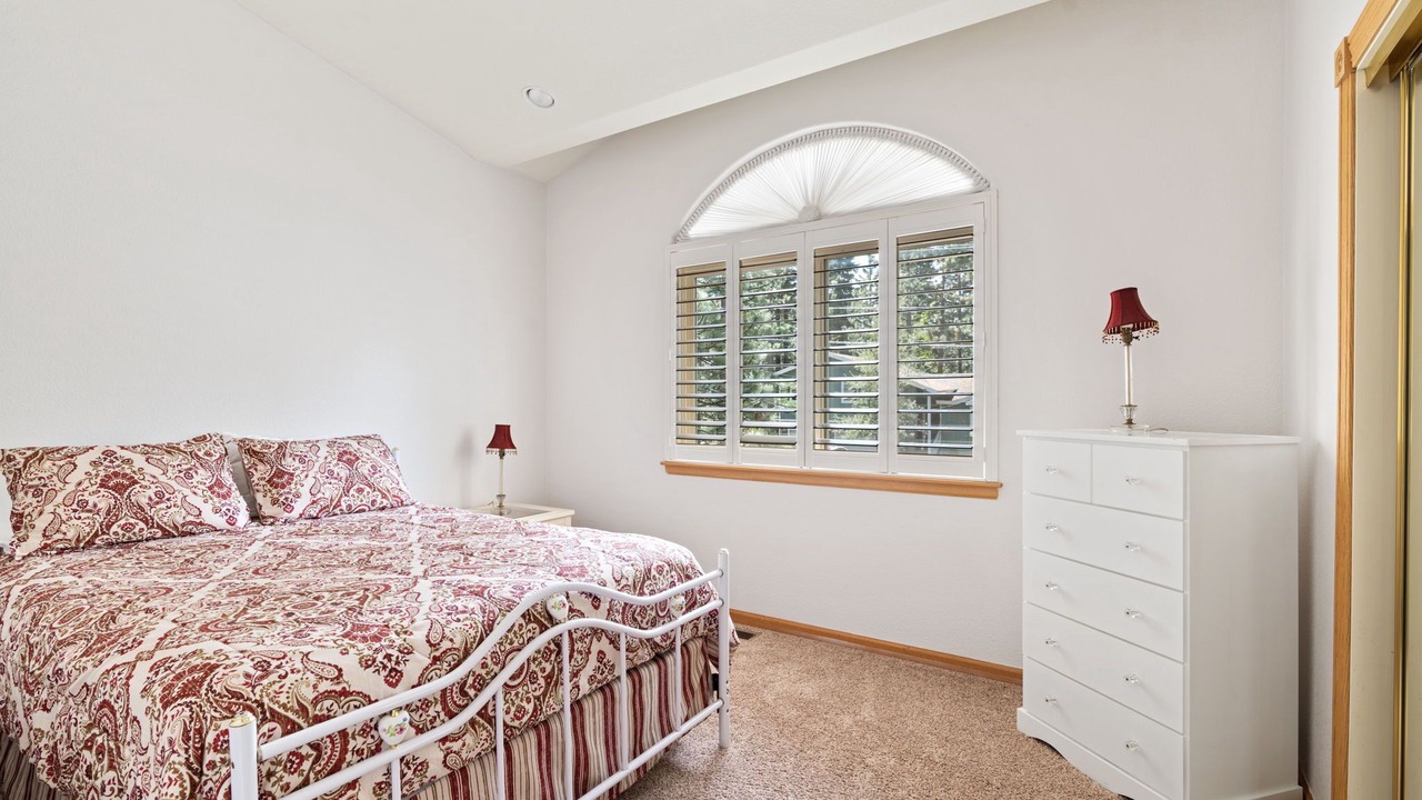 Photo of Bedroom in Montgomery Estates