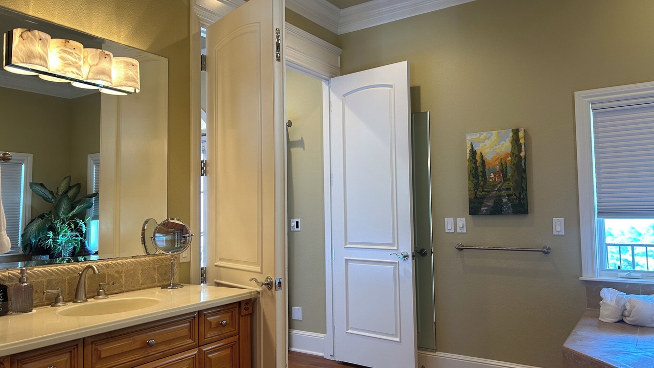 Photo of Bathroom in Callender