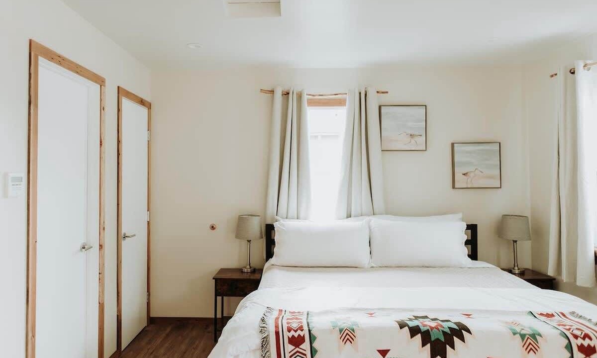 Photo of Bedroom in Baywood Park