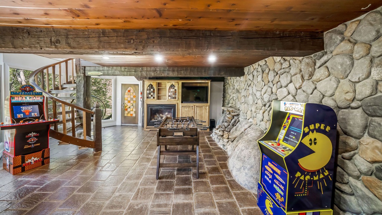 Photo of Bedroom in Yosemite Forks