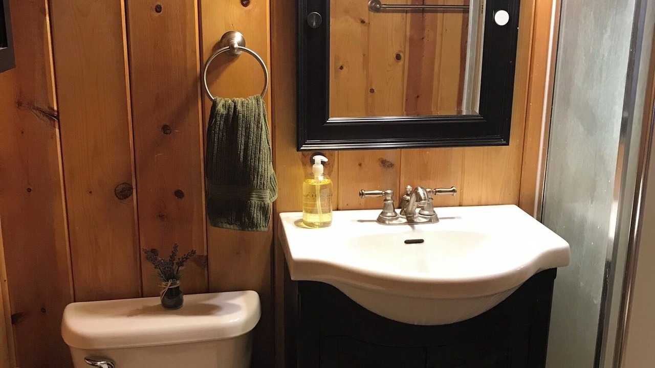 Photo of Bathroom in Frazier Park