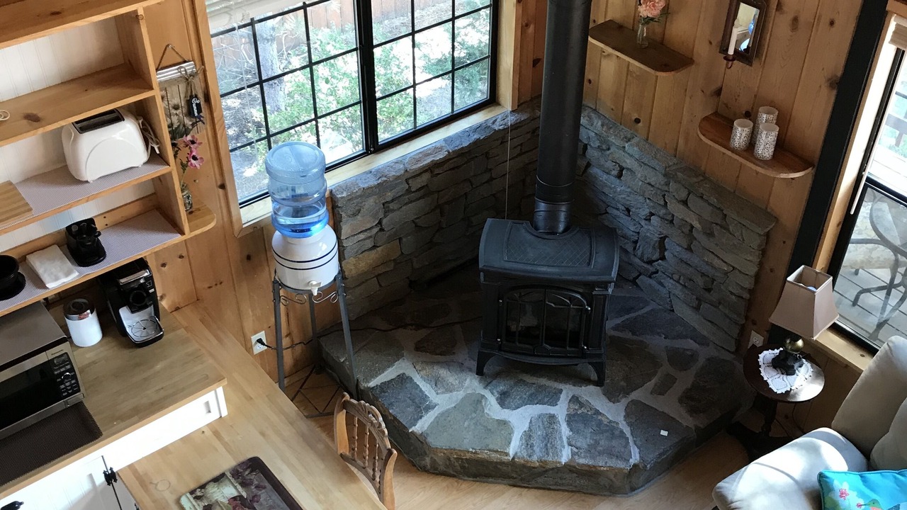 Photo of Livingroom in Frazier Park
