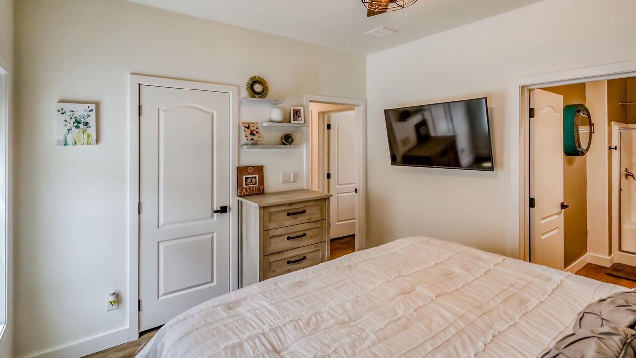 Photo of Bathroom in Parker Strip