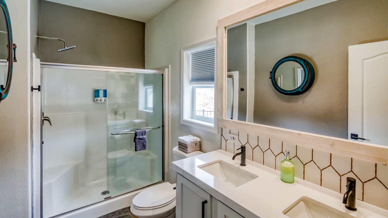 Photo of Bathroom in Parker Strip