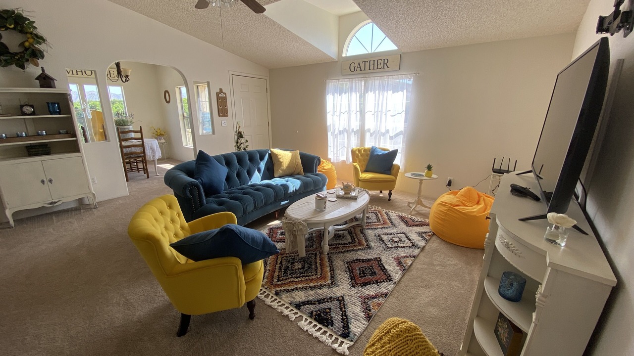 Photo of Livingroom in Porterville