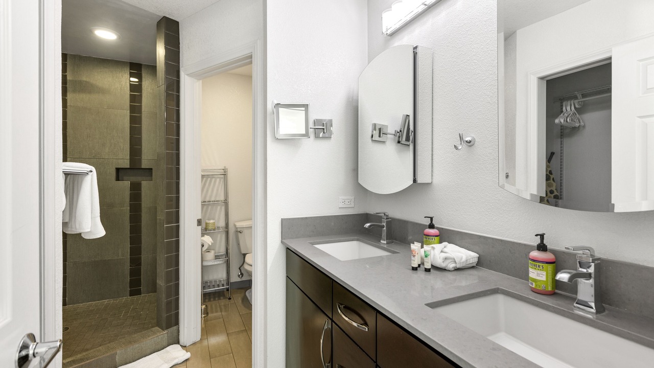 Photo of Bathroom in Sunrise Vista Chino