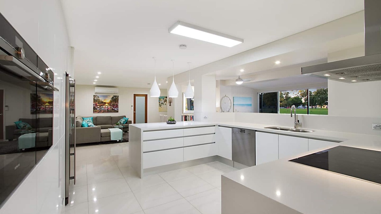 Photo of Kitchen in Broadbeach Waters