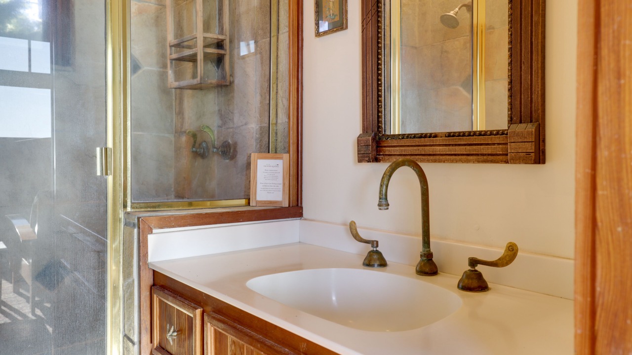 Photo of Bathroom in Albion