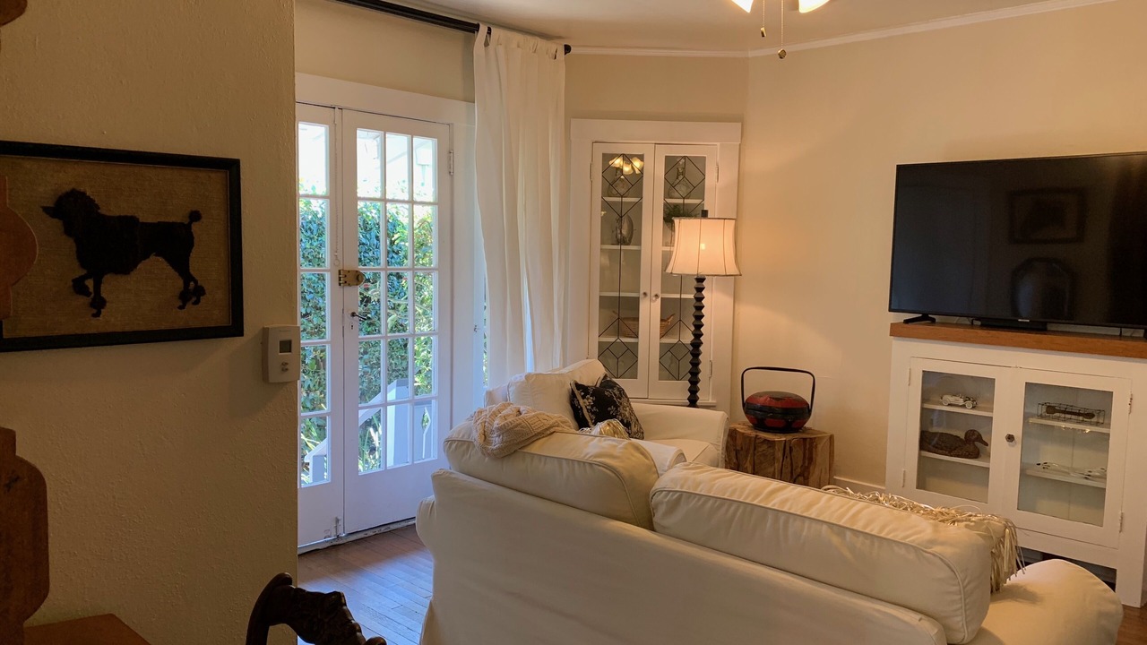 Photo of Livingroom in Oak Park