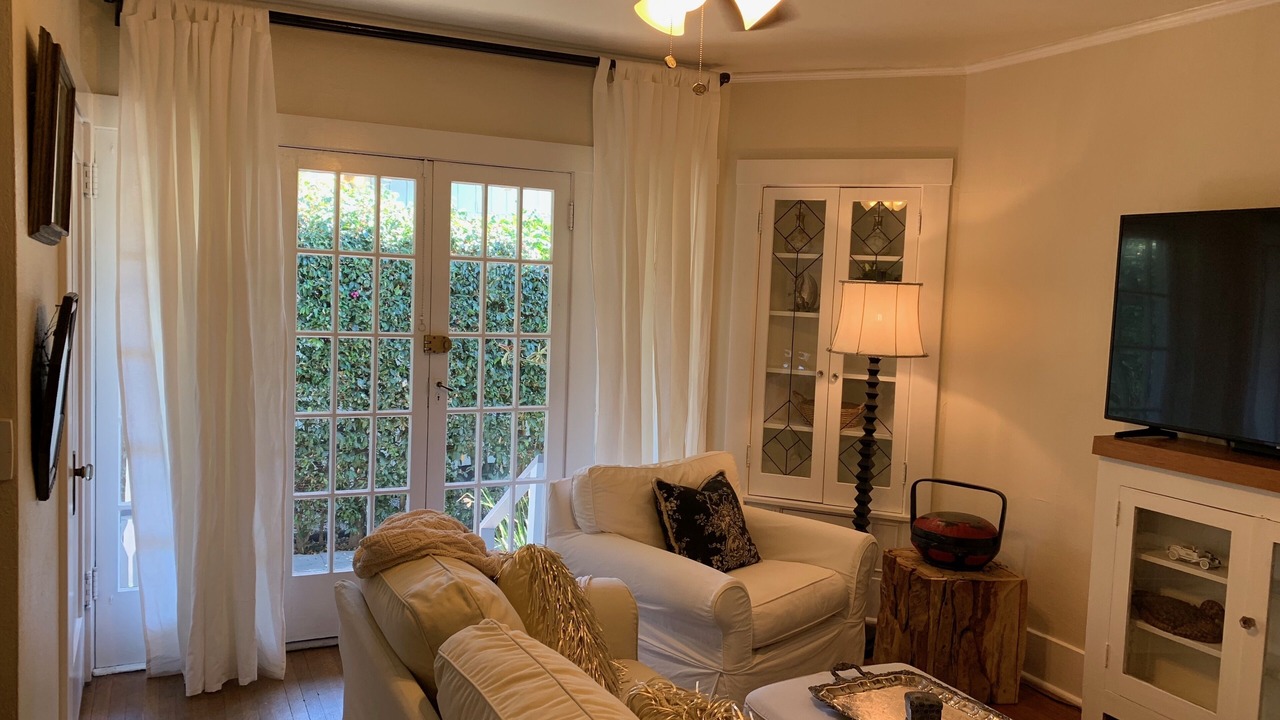 Photo of Livingroom in Oak Park