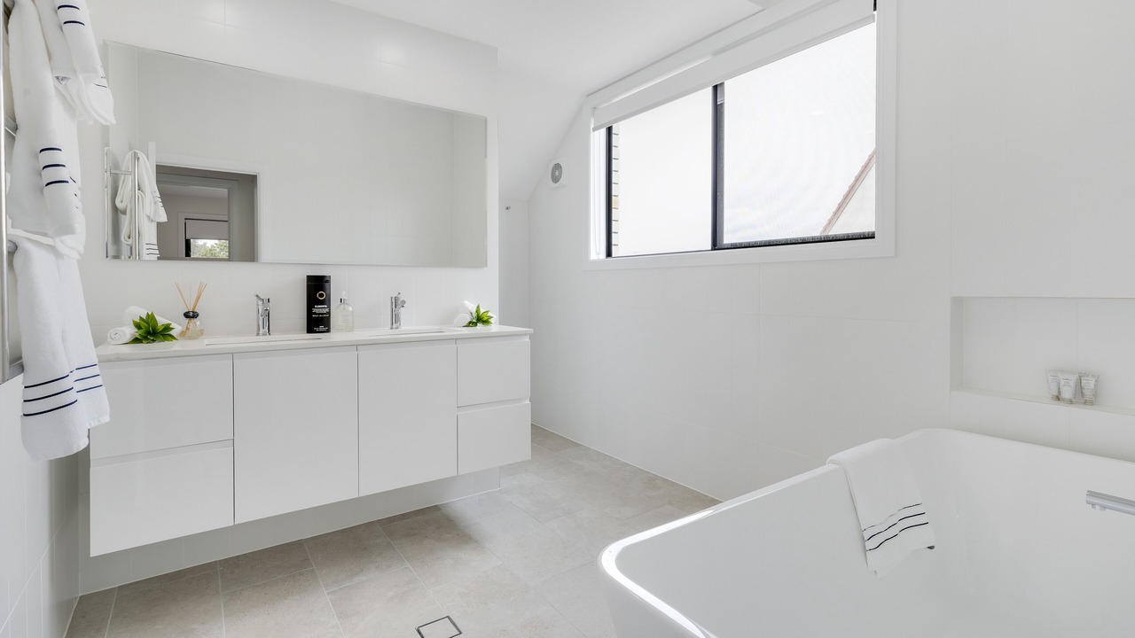Photo of Bathroom in Mermaid Waters