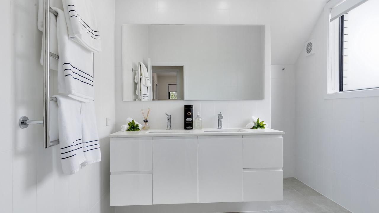 Photo of Bathroom in Mermaid Waters