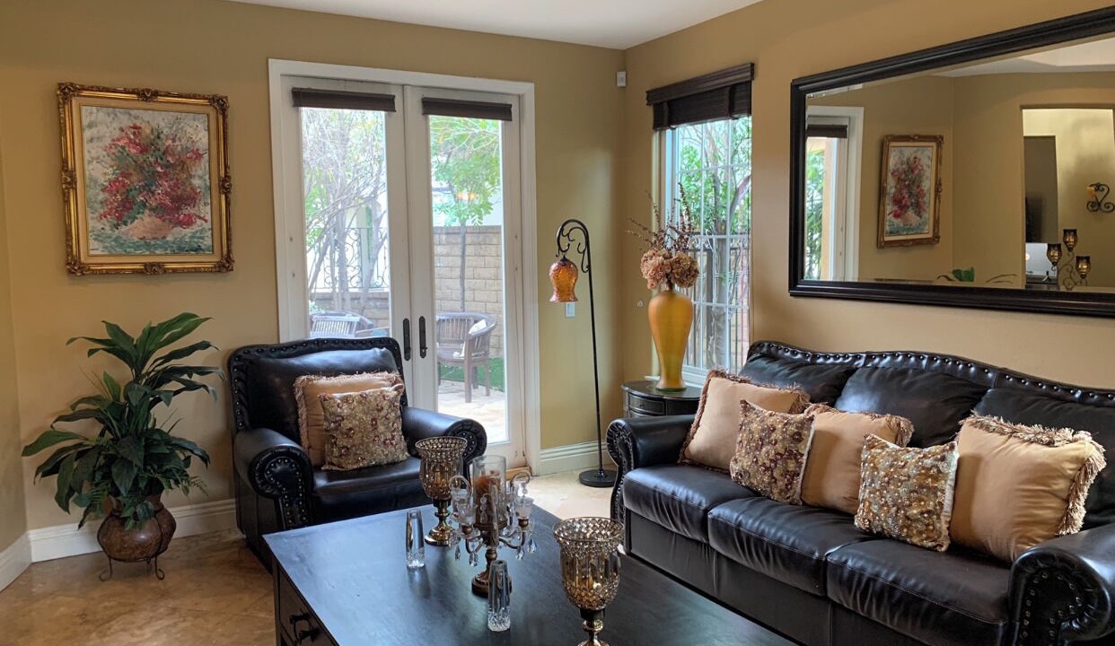 Photo of Livingroom in Stevenson Ranch