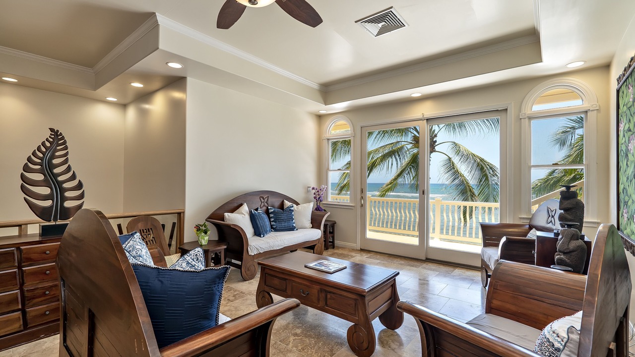 Photo of Livingroom in Mokuleia