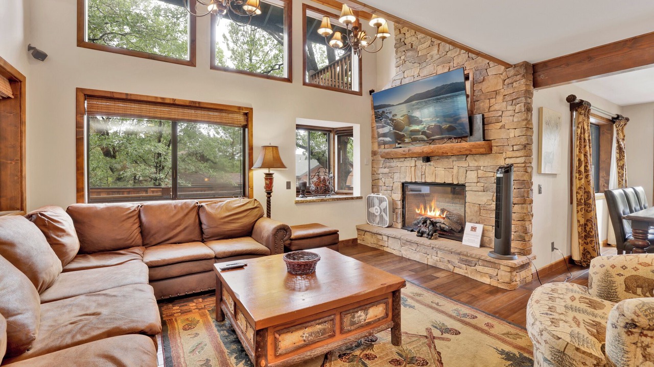 Photo of Livingroom in Big Bear Lake