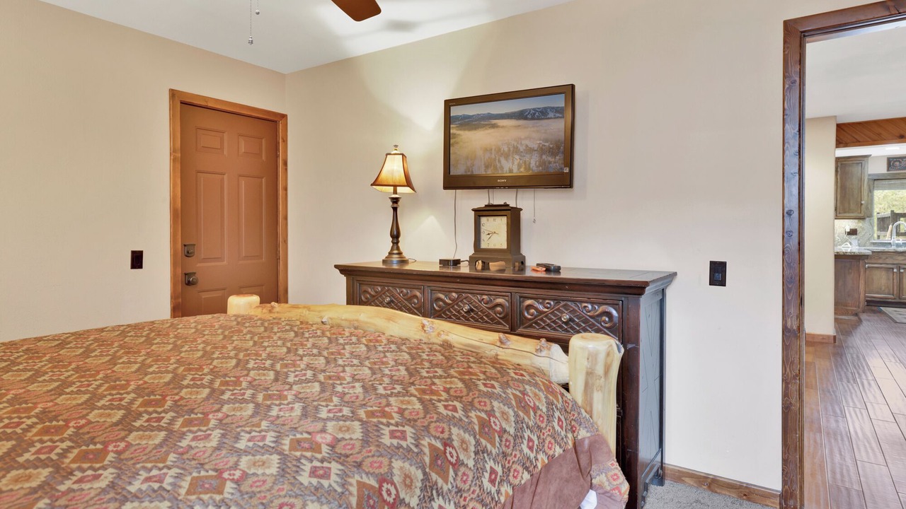 Photo of Bedroom in Big Bear Lake