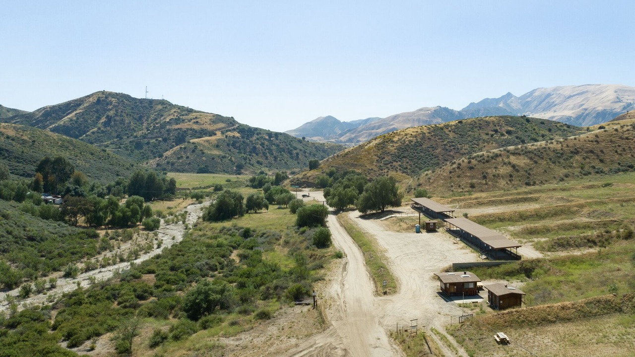 Photo of Others in Piru
