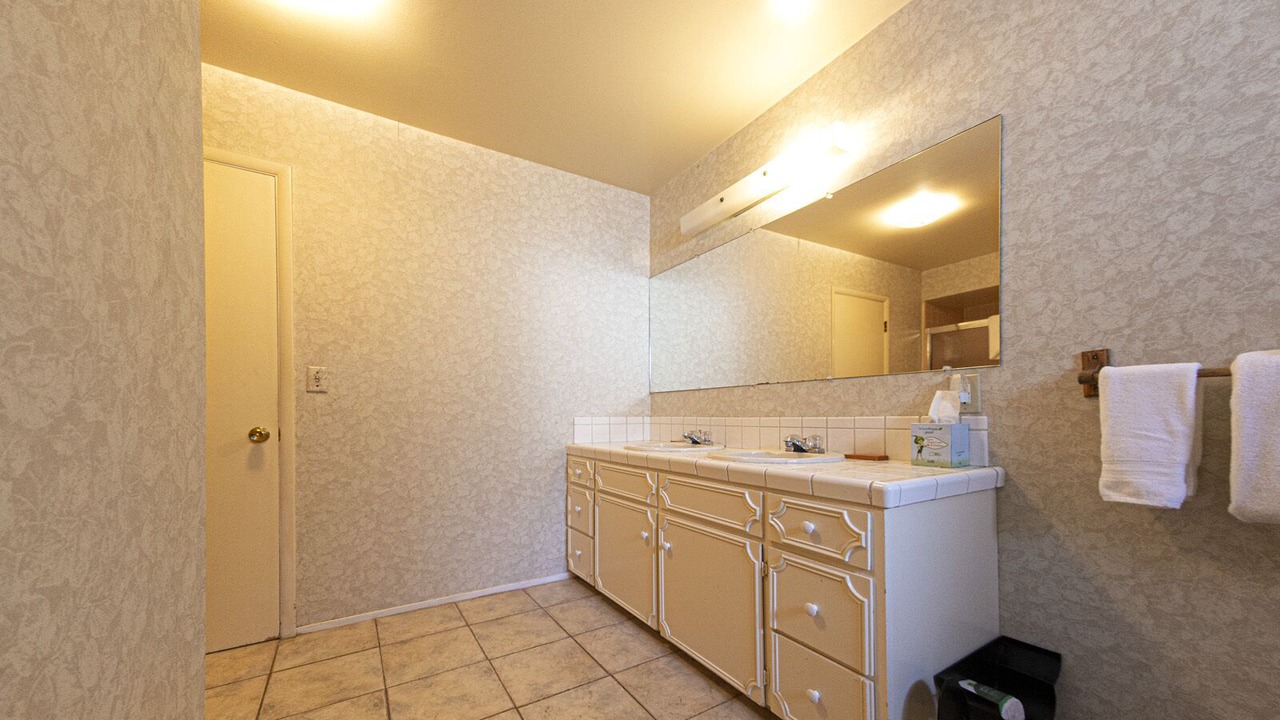 Photo of Bathroom in Skyland