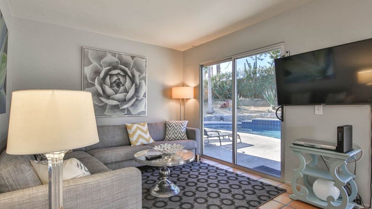 Photo of Livingroom in Cathedral City Cove