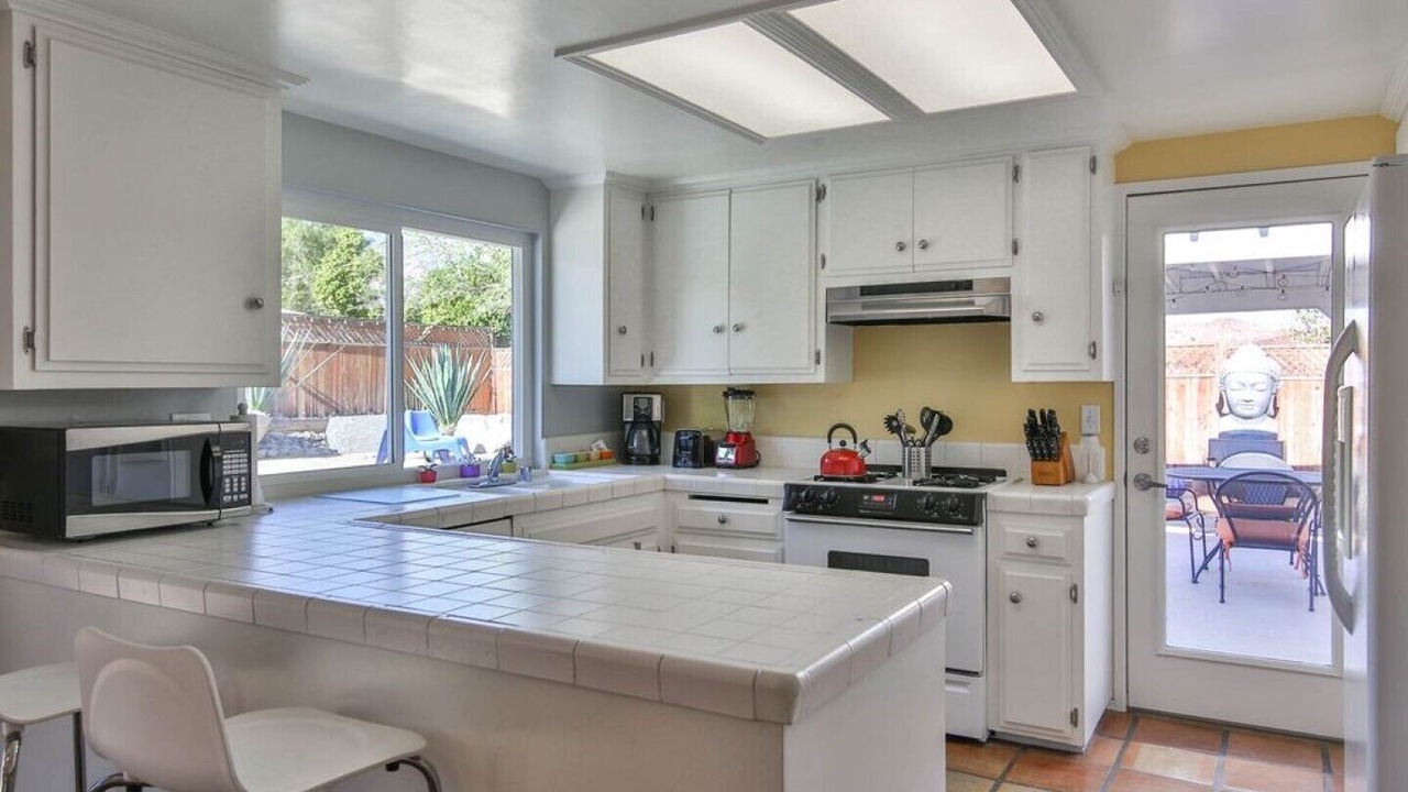 Photo of Kitchen in Cathedral City Cove