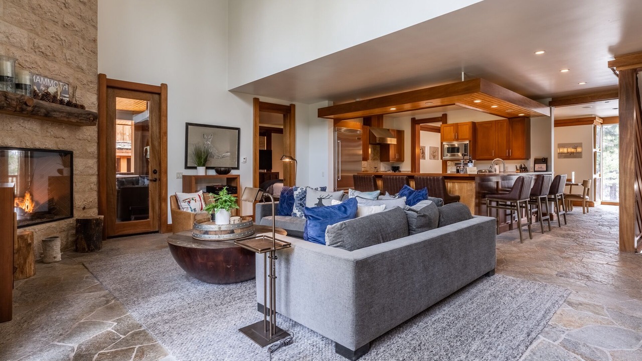 Photo of Livingroom in Mammoth Lakes