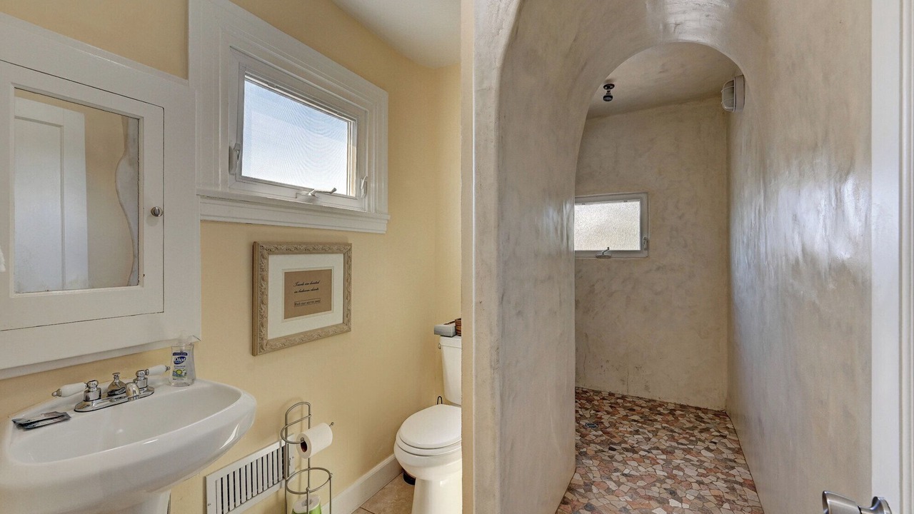 Photo of Bathroom in Murphys
