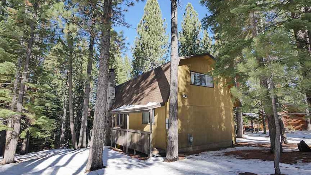 Photo of Outdoor in Pioneer Trail