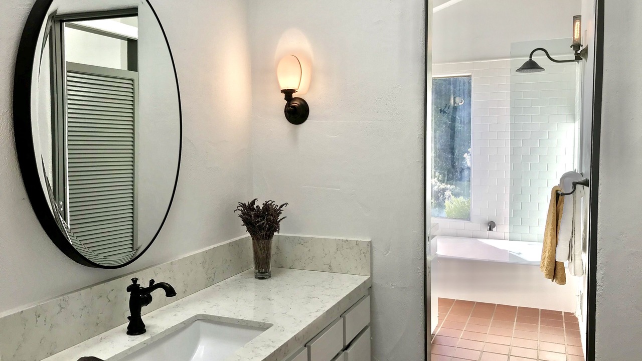 Photo of Bathroom in Eastern Malibu