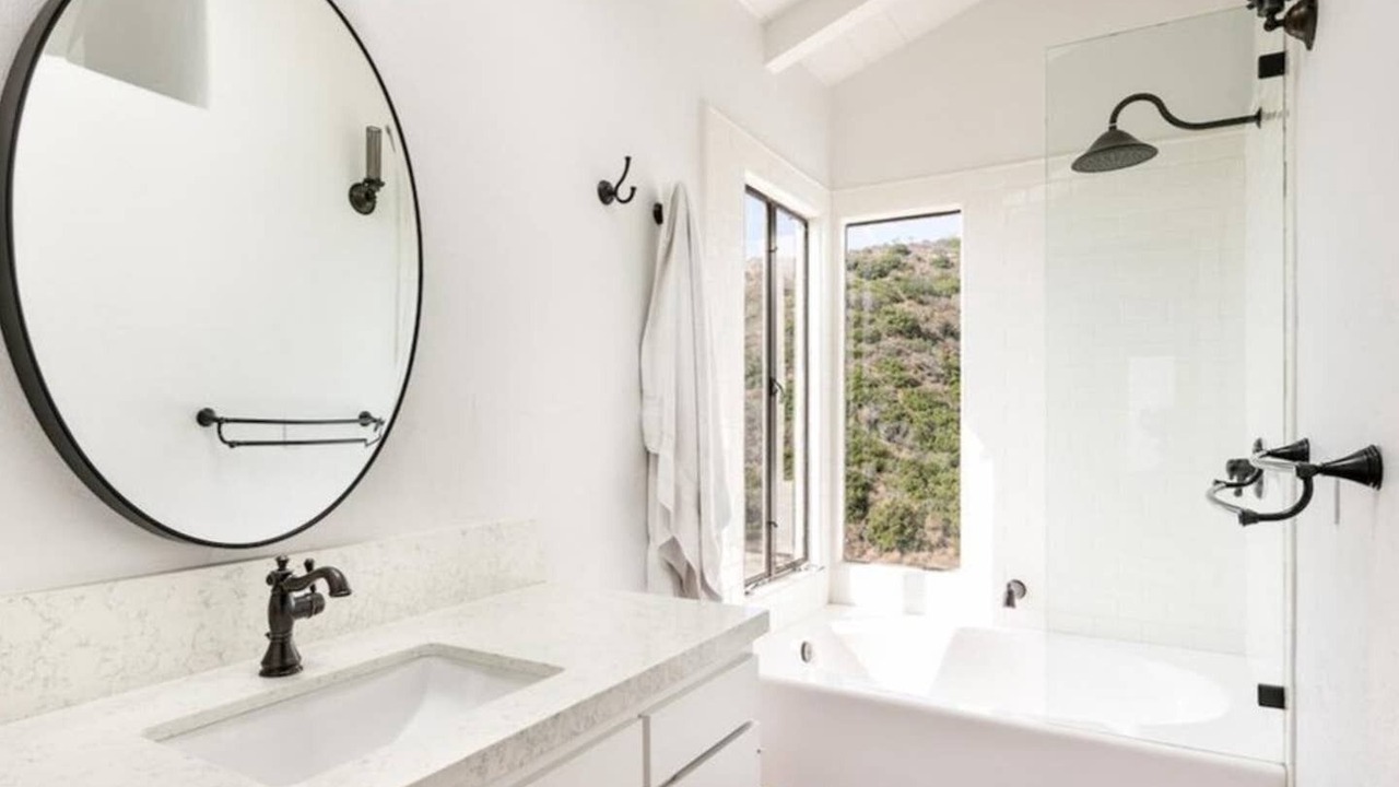 Photo of Bathroom in Eastern Malibu