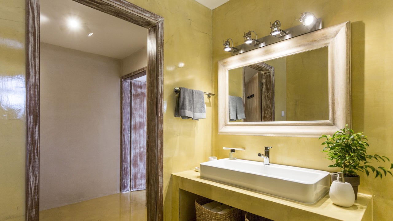 Photo of Bathroom in Charneca