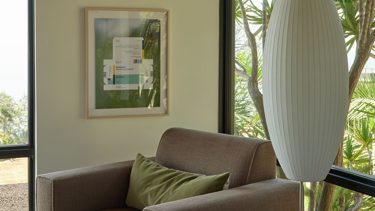 Photo of Livingroom in Eastern Malibu