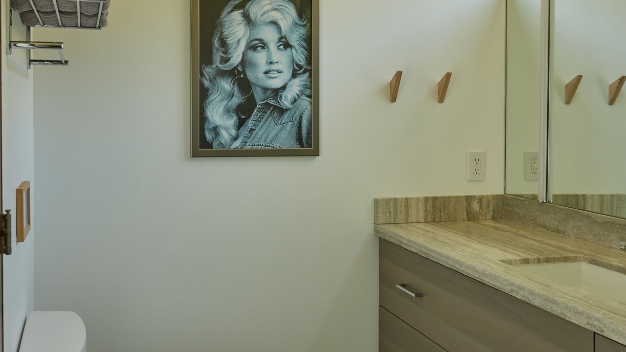 Photo of Bathroom in Eastern Malibu