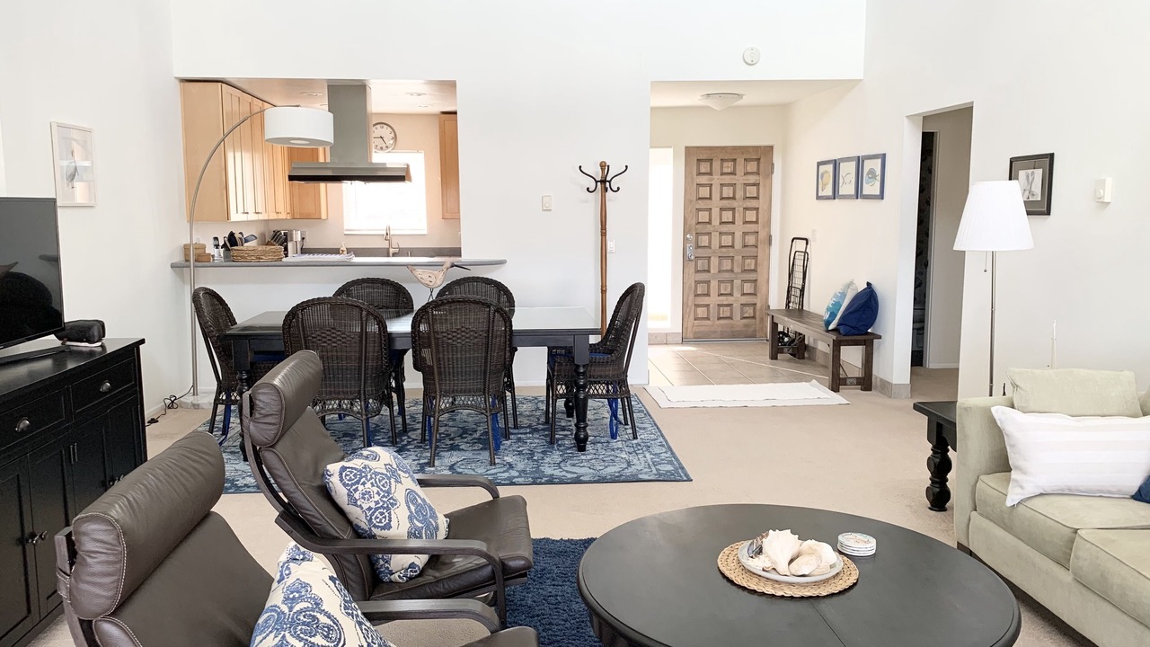 Photo of Livingroom in East Mesa