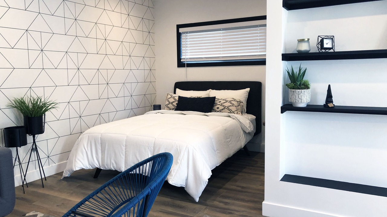 Photo of Bedroom in Woodland Hills