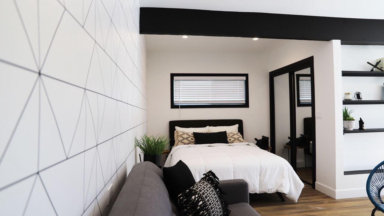 Photo of Bedroom in Woodland Hills