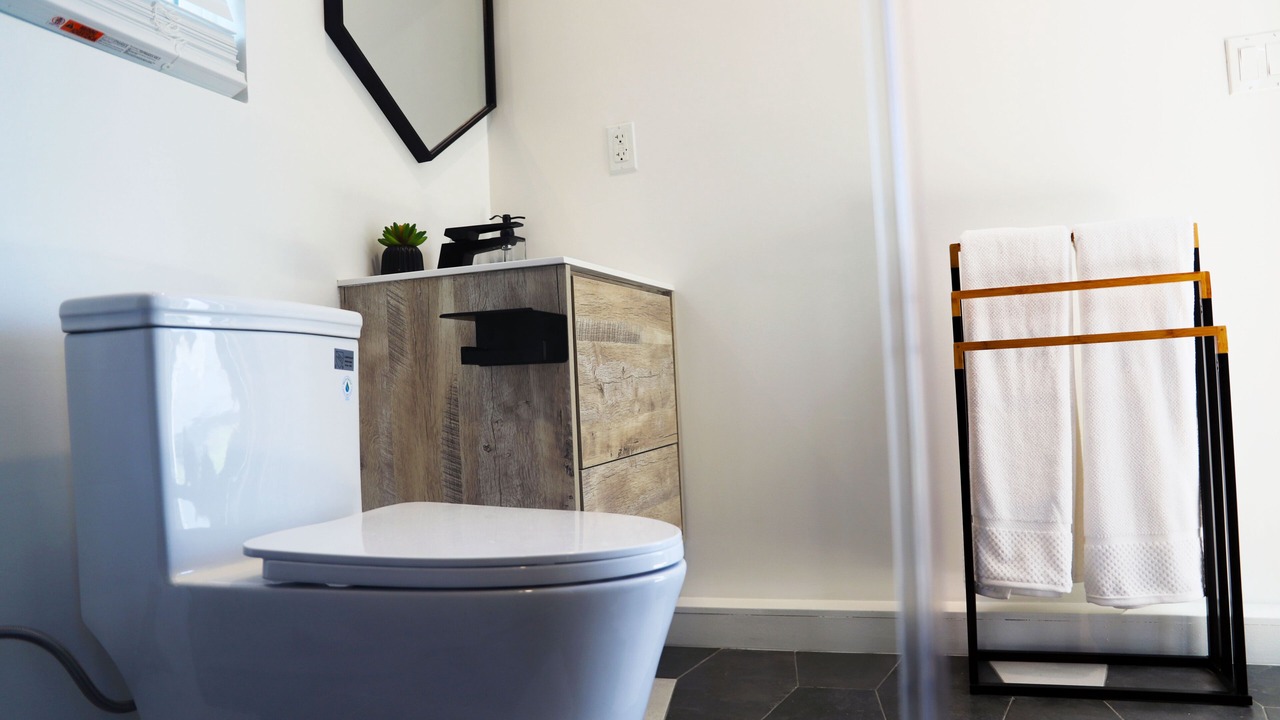 Photo of Bathroom in Woodland Hills