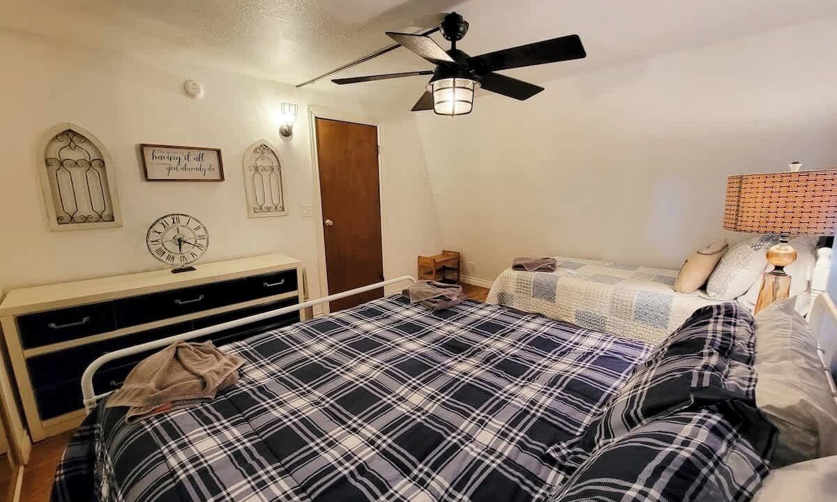 Photo of Bedroom in Big Bear Lake