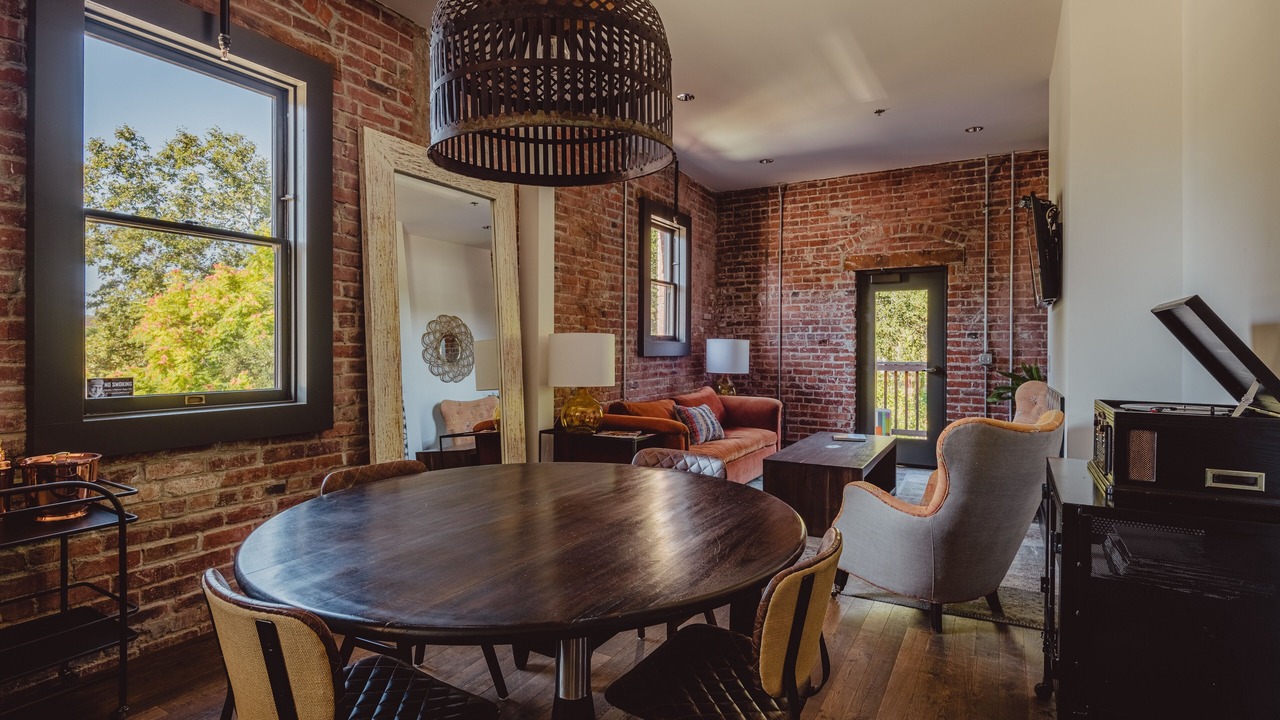 Photo of Livingroom in Downtown