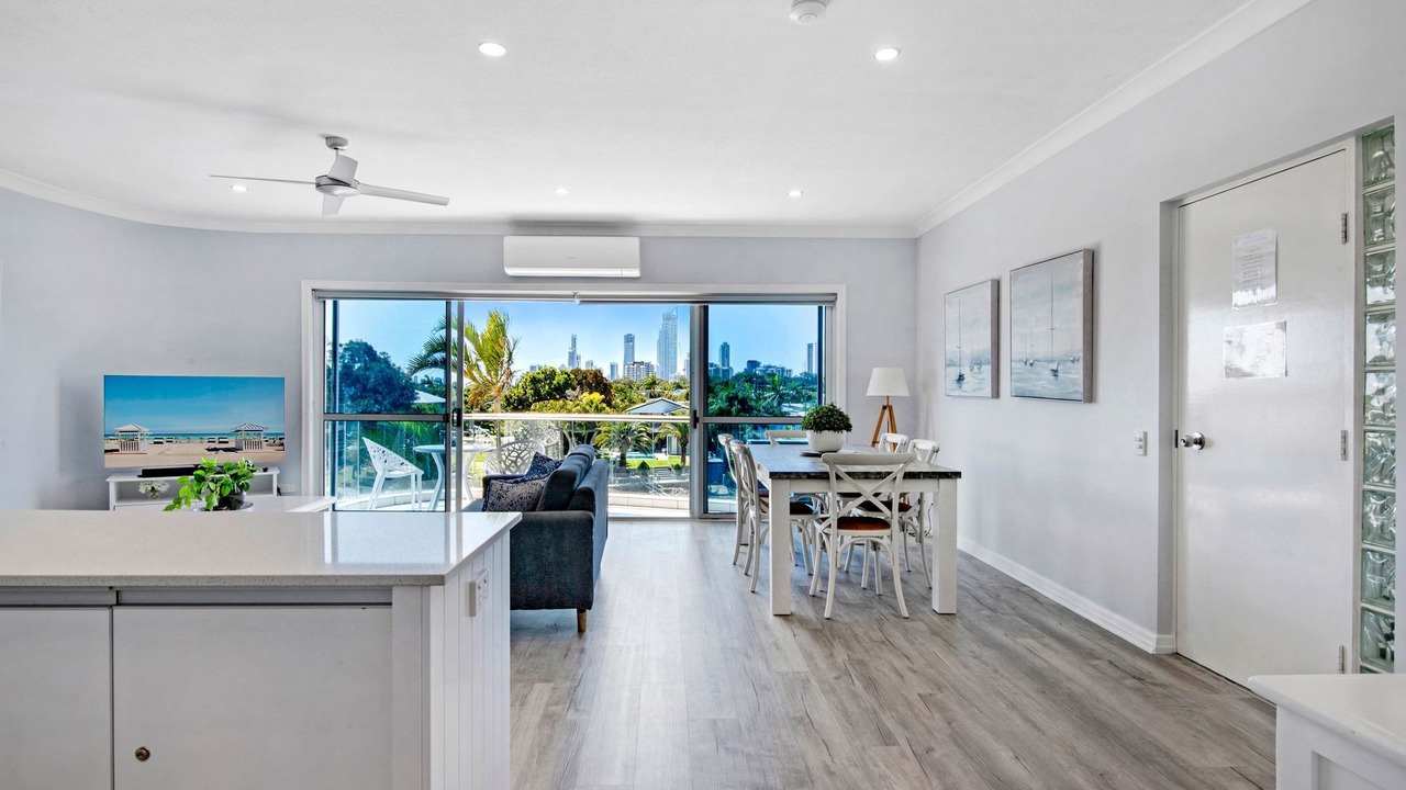 Photo of Others in Broadbeach Waters