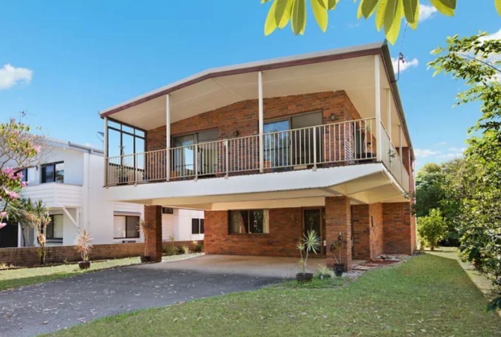 Photo of Bedroom in Golden Beach