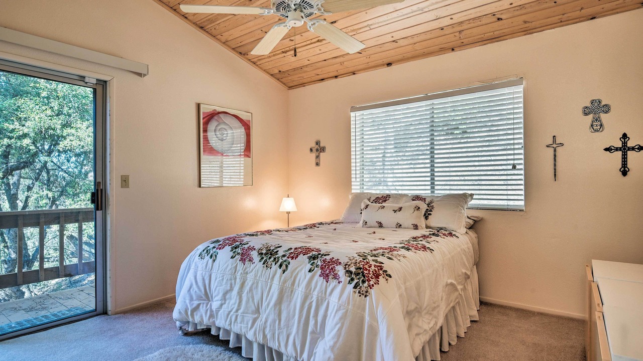 Photo of Bedroom in Pine Mountain Club
