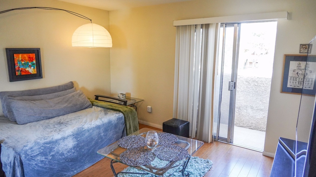 Photo of Livingroom in Chinatown