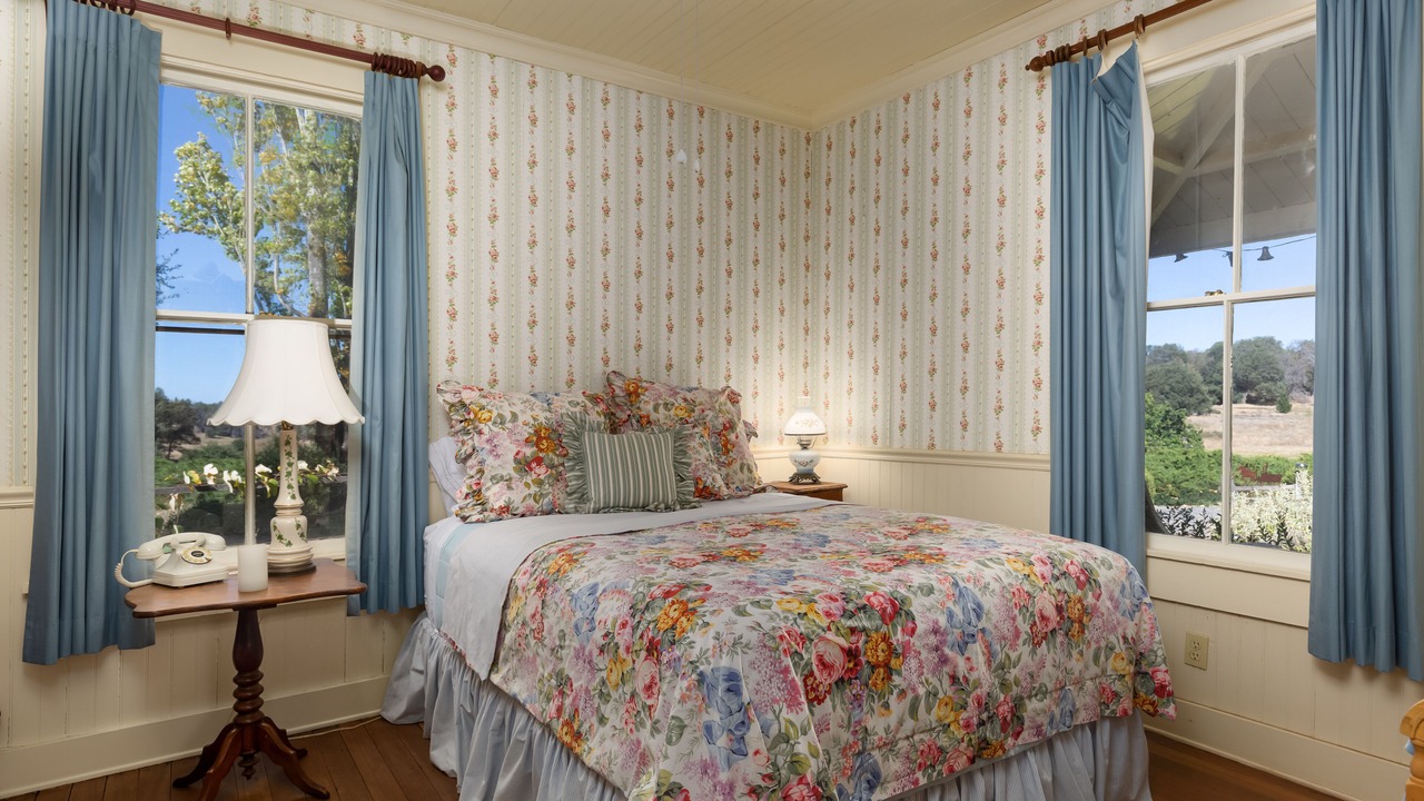 Photo of Bedroom in Julian